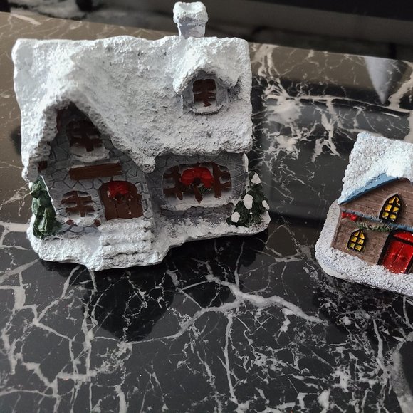 Christmas Decorations Lot - Picture 9 of 11